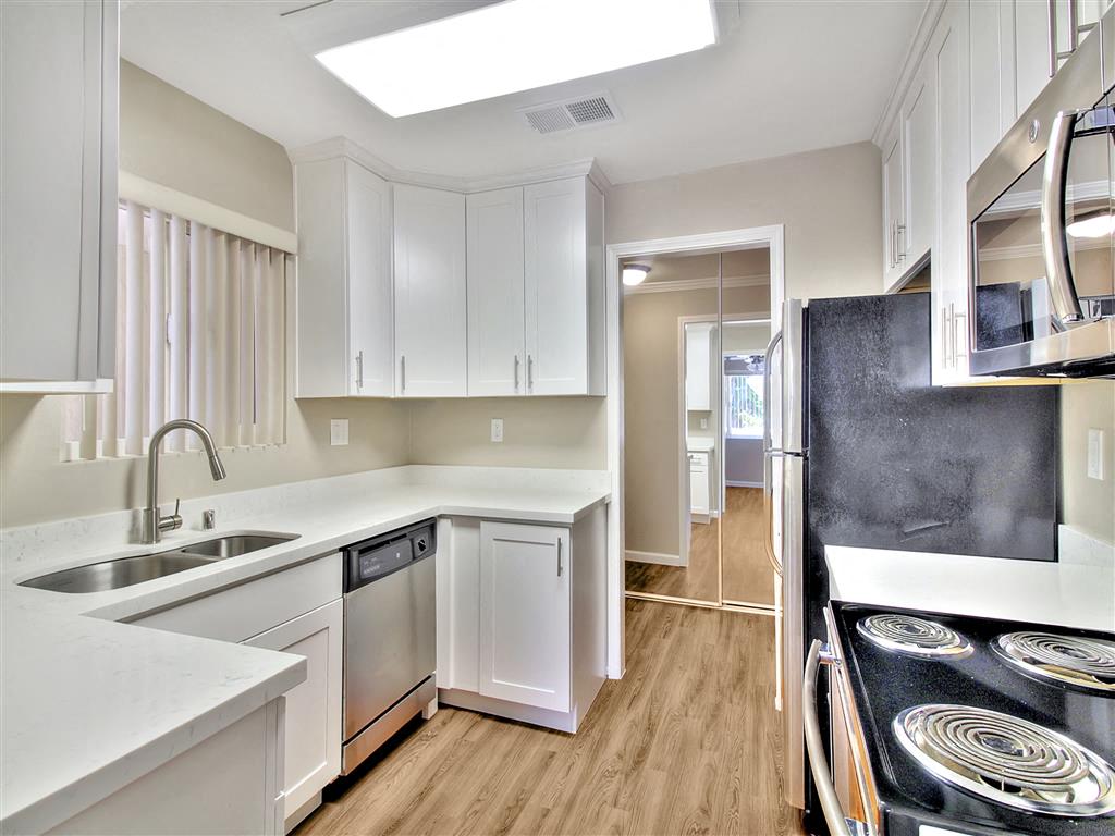 Laurel Grove Apartments photo 2